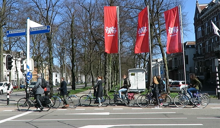 People queing up for a traffic light in Utrecht. This intersection is up for a complete makeover later this year.